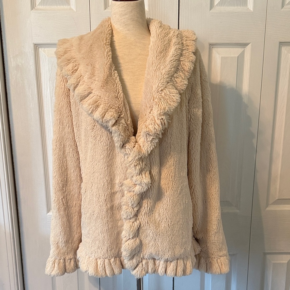 Damselle New York Faux Fur Ruffle Trim Jacket Ivory Hooded Soft Cozy Sz M